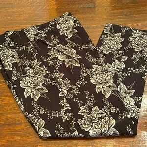 Chico’s black & gray ponte knit pants